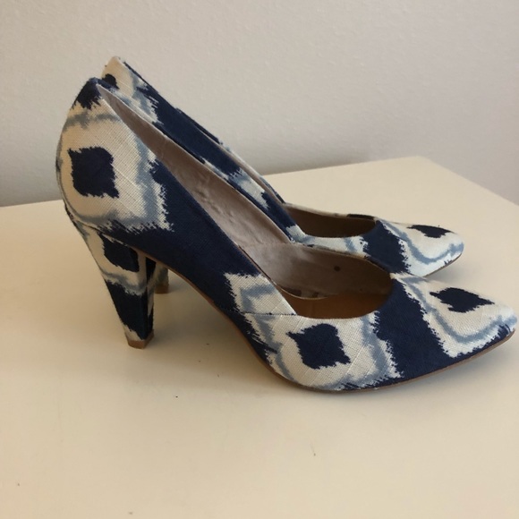 Anthropologie Shoes - Seychelles Great Beyond Heels in Blue Ikat